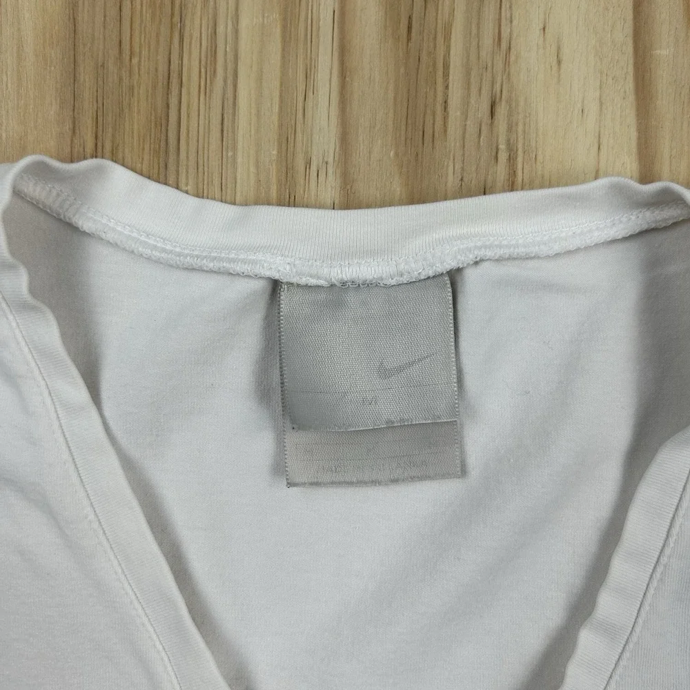 Y2K Vintage Nike Women's Medium White V Neck Fitted T Shirt Short Sleeve